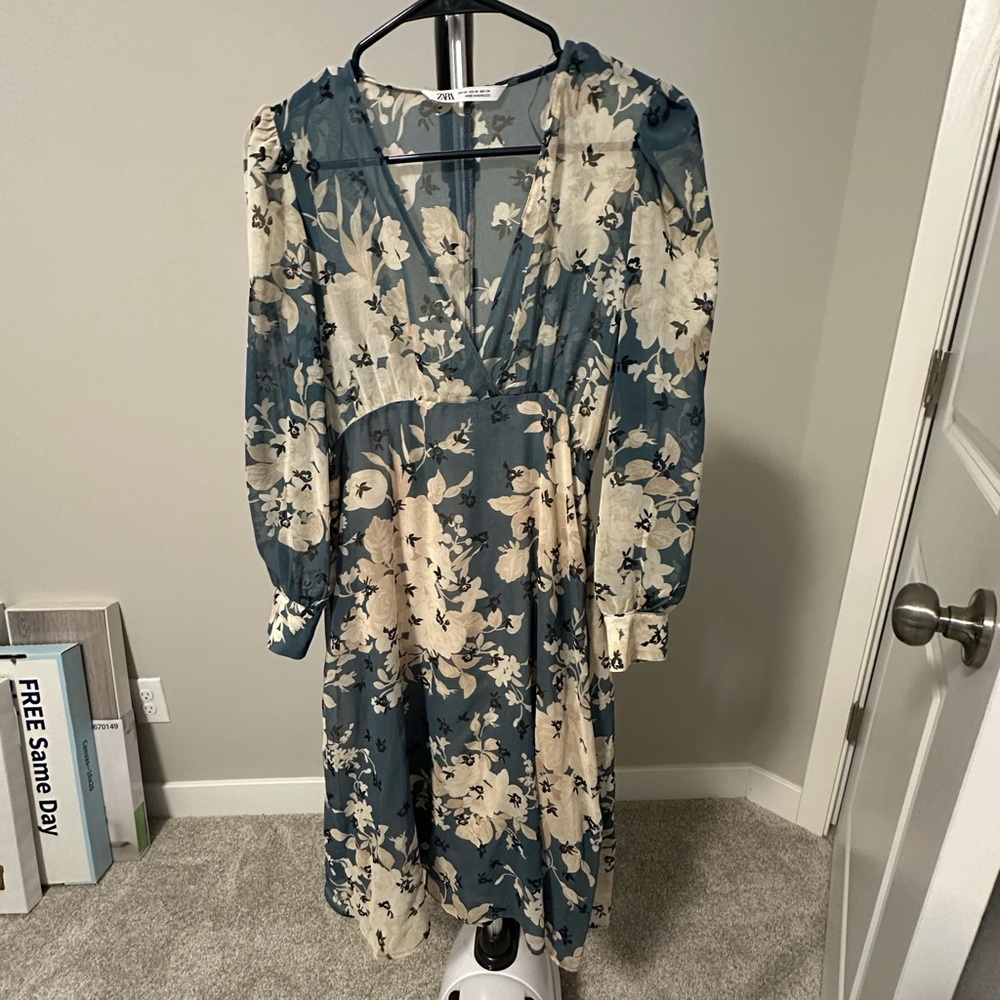 NWOTs!!  Women’s Floral Maxi Dress - Zara - XS